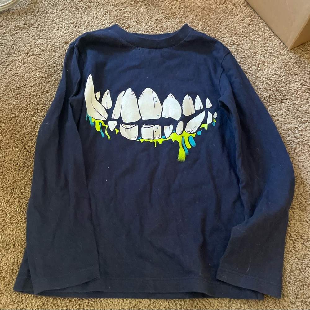 The children’s place boys long sleeve t shirt size 5/6